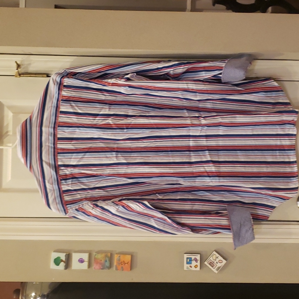 Button down - Picture 2 of 4